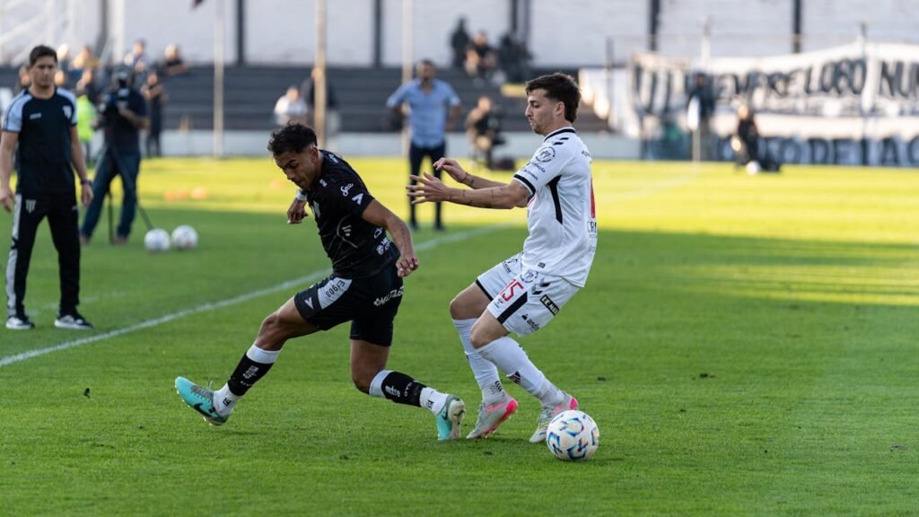 quais habilidades o lateral deve ter para jogar bem