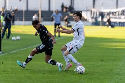 quais habilidades o lateral deve ter para jogar bem